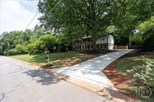 385 Brookwood Dr, Athens, GA 30605 - Photo 3