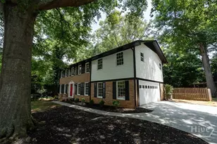 385 Brookwood Dr, Athens, GA 30605 - Photo 5