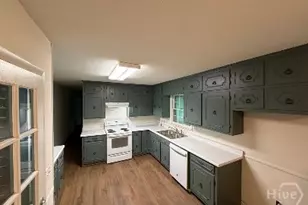 54 Dickson Cir, Jefferson, GA 30549 - Photo 3