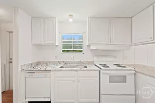 328 Pine St, Danielsville, GA 30633 - Photo 13