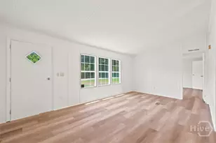328 Pine St, Danielsville, GA 30633 - Photo 5