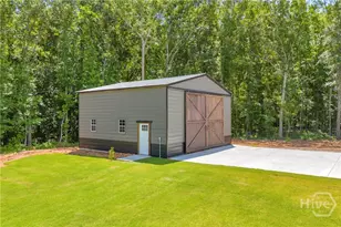 1025 Dewey Rd, Statham, GA 30666 - Photo 11