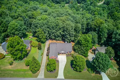 613 River Chase, Hoschton, GA 30548 - Photo 3