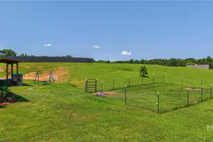327 Skyview Dr, Winterville, GA 30683 - Photo 45
