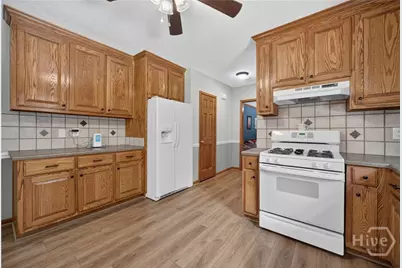 1532 Berkshire Farm Drive, Snellville, GA 30078 - Photo 7