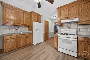 1532 Berkshire Farm Dr, Snellville, GA 30078 - Photo 7