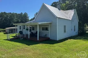 1370 Ham Fork Rd, Union Point, GA 30669 - Photo 3