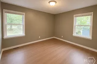 110 Flannigans, Athens, GA 30605 - Photo 5