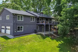 3039 Manor Ridge Dr, Gainesville, GA 30506 - Photo 3