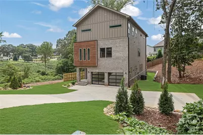 120 N Gwinnett, Buford, GA 30518 - Photo 1