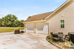 2242 Crawfordville Rd, Philomath, GA 30660 - Photo 9