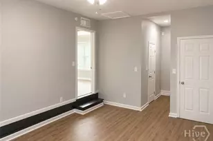 430 Martin Cir, Athens, GA 30601 - Photo 5