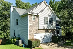 621 Wellington Ln, Monroe, GA 30655 - Photo 3