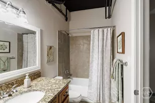 131 E Broad St, Athens, GA 30601 - Photo 9