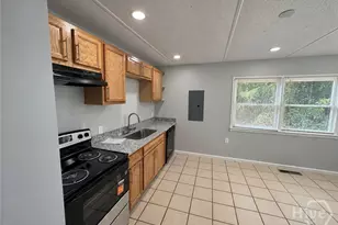 131 Martin Cir, Athens, GA 30601 - Photo 5