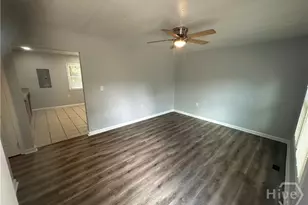 131 Martin Cir, Athens, GA 30601 - Photo 3