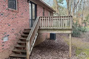 1030 Cherokee Cir, Athens, GA 30606 - Photo 5