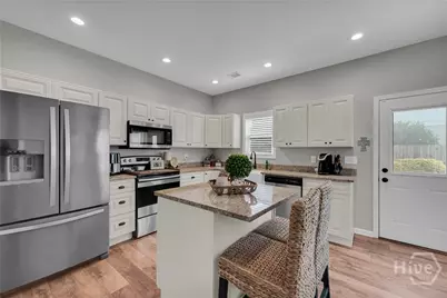 1377 Charleston Avenue, Commerce, GA 30529 - Photo 7