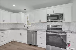 1037 Pond St, Toccoa, GA 30577 - Photo 13