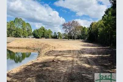 985 Pineland Avenue, Hinesville, GA 31313 - Photo 1