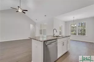 807 Highland Cir, Richmond Hill, GA 31324 - Photo 11