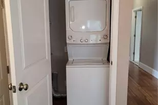 601 W 37th St, Savannah, GA 31415 - Photo 11