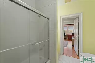 409 E Jones St, Savannah, GA 31401 - Photo 27
