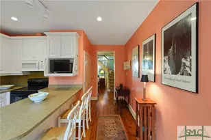 409 E Jones St, Savannah, GA 31401 - Photo 11