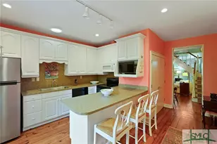 409 E Jones St, Savannah, GA 31401 - Photo 13