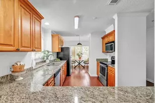 3005 River Dr, Savannah, GA 31404 - Photo 11