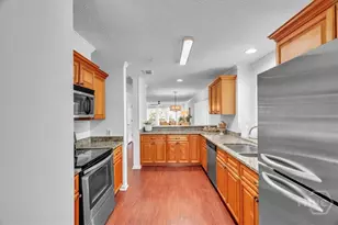 3005 River Dr, Savannah, GA 31404 - Photo 7