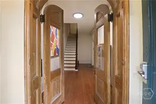 24 E Jones St, Savannah, GA 31401 - Photo 9