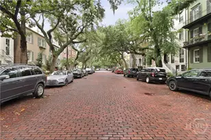 24 E Jones St, Savannah, GA 31401 - Photo 5