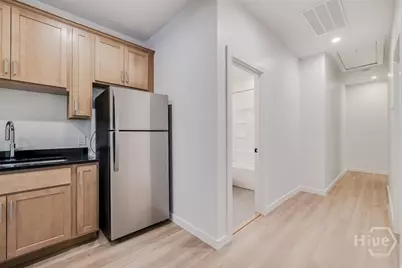 8-10 Mastick Street, Savannah, GA 31404 - Photo 9