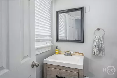 302 E 35th Street, Savannah, GA 31401 - Photo 11