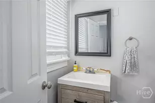 302 E 35th St, Savannah, GA 31401 - Photo 11
