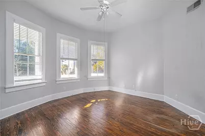 302 E 35th Street, Savannah, GA 31401 - Photo 15