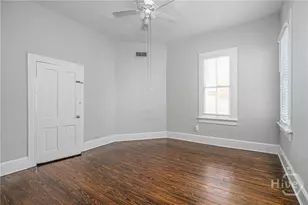 302 E 35th St, Savannah, GA 31401 - Photo 17