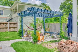 302 E 35th St, Savannah, GA 31401 - Photo 23