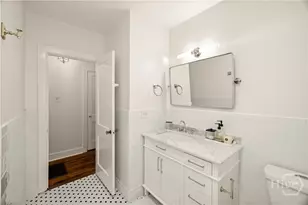 1318 E 51st St, Savannah, GA 31404 - Photo 17