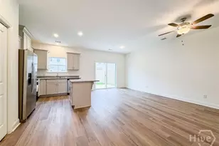 84 Beaumont Dr, Hinesville, GA 31313 - Photo 3
