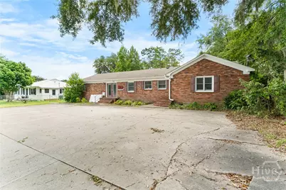 202 E General Stewart Way, Hinesville, GA 31313 - Photo 31