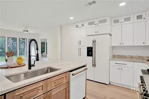 138 Mercer Rd, Savannah, GA 31411 - Photo 7