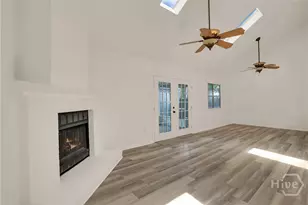 511 Pointe N Dr, Savannah, GA 31410 - Photo 11