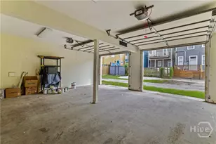 409 E Park Ave, Savannah, GA 31401 - Photo 39