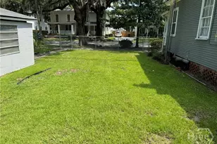 737 E 37th St, Savannah, GA 31401 - Photo 27