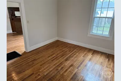 737 E 37th Street, Savannah, GA 31401 - Photo 5