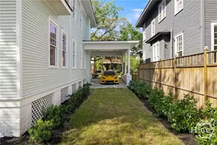 627 W 37th St, Savannah, GA 31401 - Photo 45