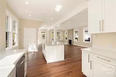 627 W 37th Street, Savannah, GA 31401 - Photo 21