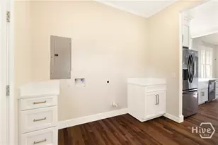 627 W 37th St, Savannah, GA 31401 - Photo 21